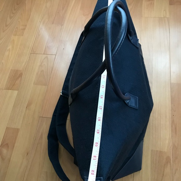 Final sale New DSW navy felt weekender bag for your travels - Picture 11 of 12